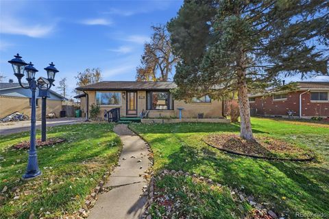 Photo of 2972 W Layton Avenue, Englewood, CO 80110 (MLS # 6359302)