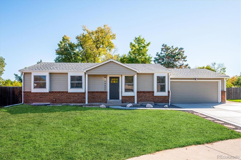 Photo of 10864 W Alamo Place, Littleton, CO 80127 (MLS # 4416837)