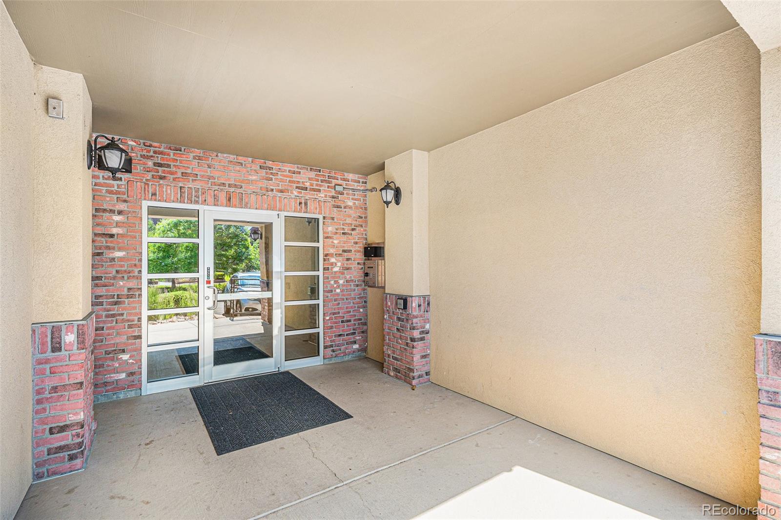 1044 Rockhurst Drive 207, Highlands Ranch, CO, 80129 2 1044 Rockhurst Drive 207