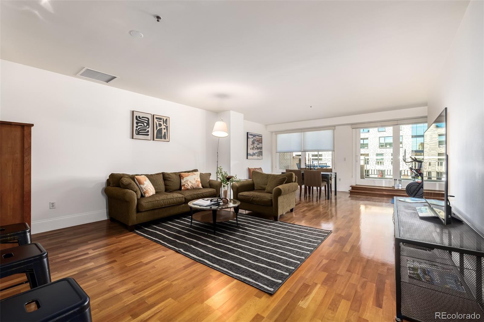 1560 Blake Street 810