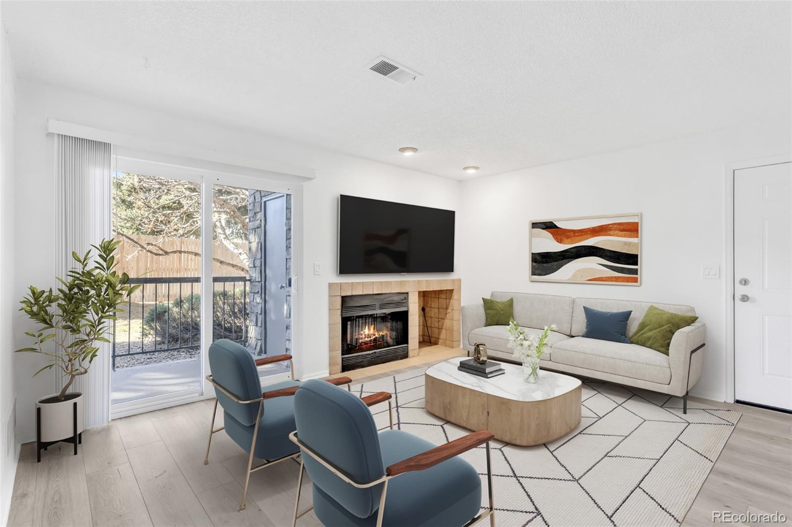 2575 S Syracuse Way J108