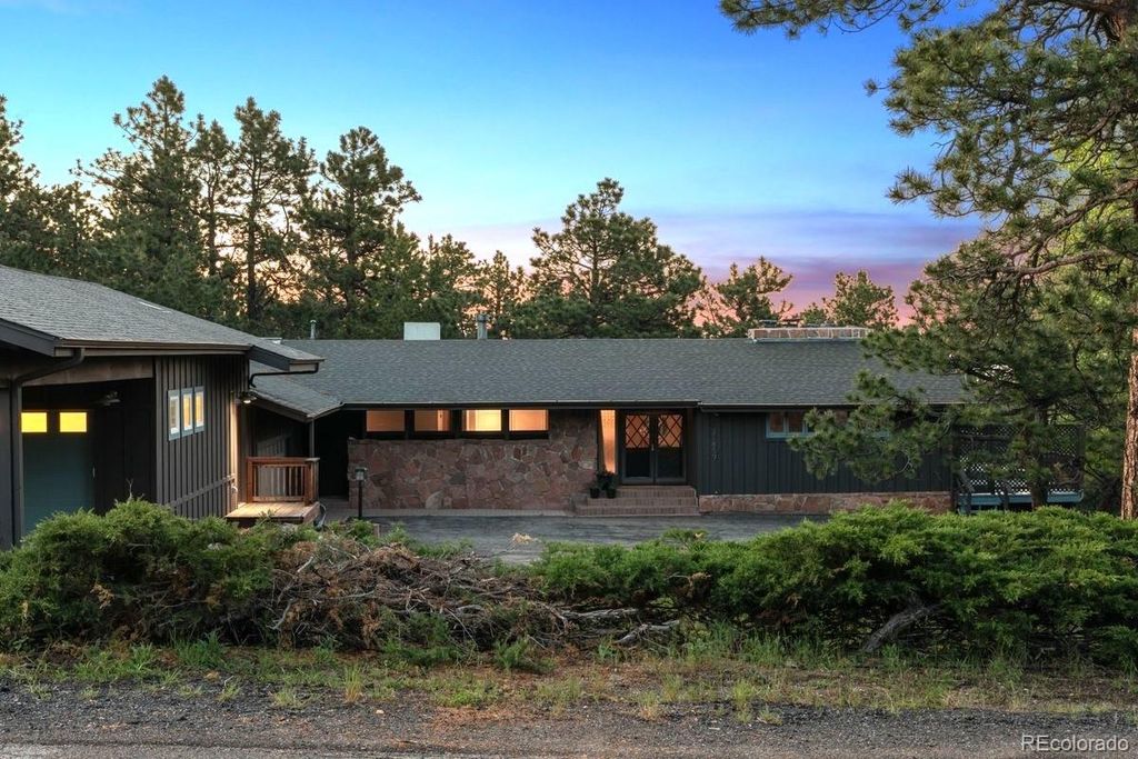 Photo of 21859 Grandview Avenue, Golden, CO 80401 (MLS # 2644394)