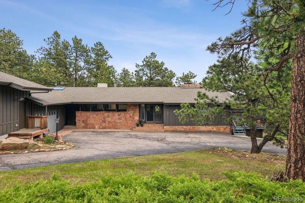 Photo of 21859 Grandview Avenue, Golden, CO 80401 (MLS # 2644394)