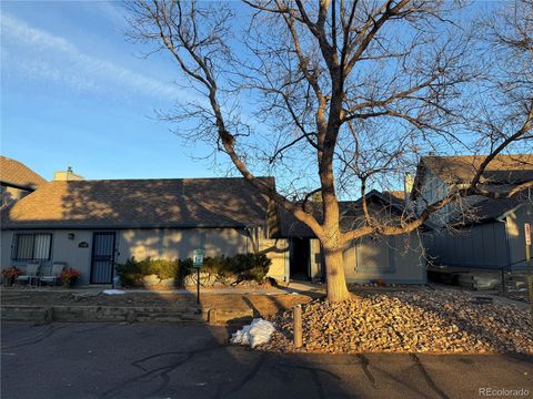 Photo of 2448 S Victor Street #D, Aurora, CO 80014 (MLS # 9470414)