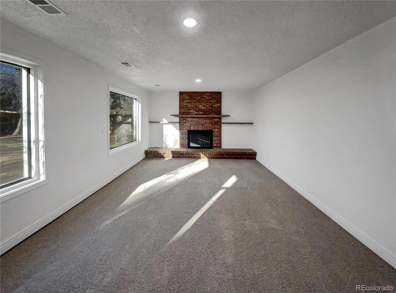 1273 Cottonwood Street