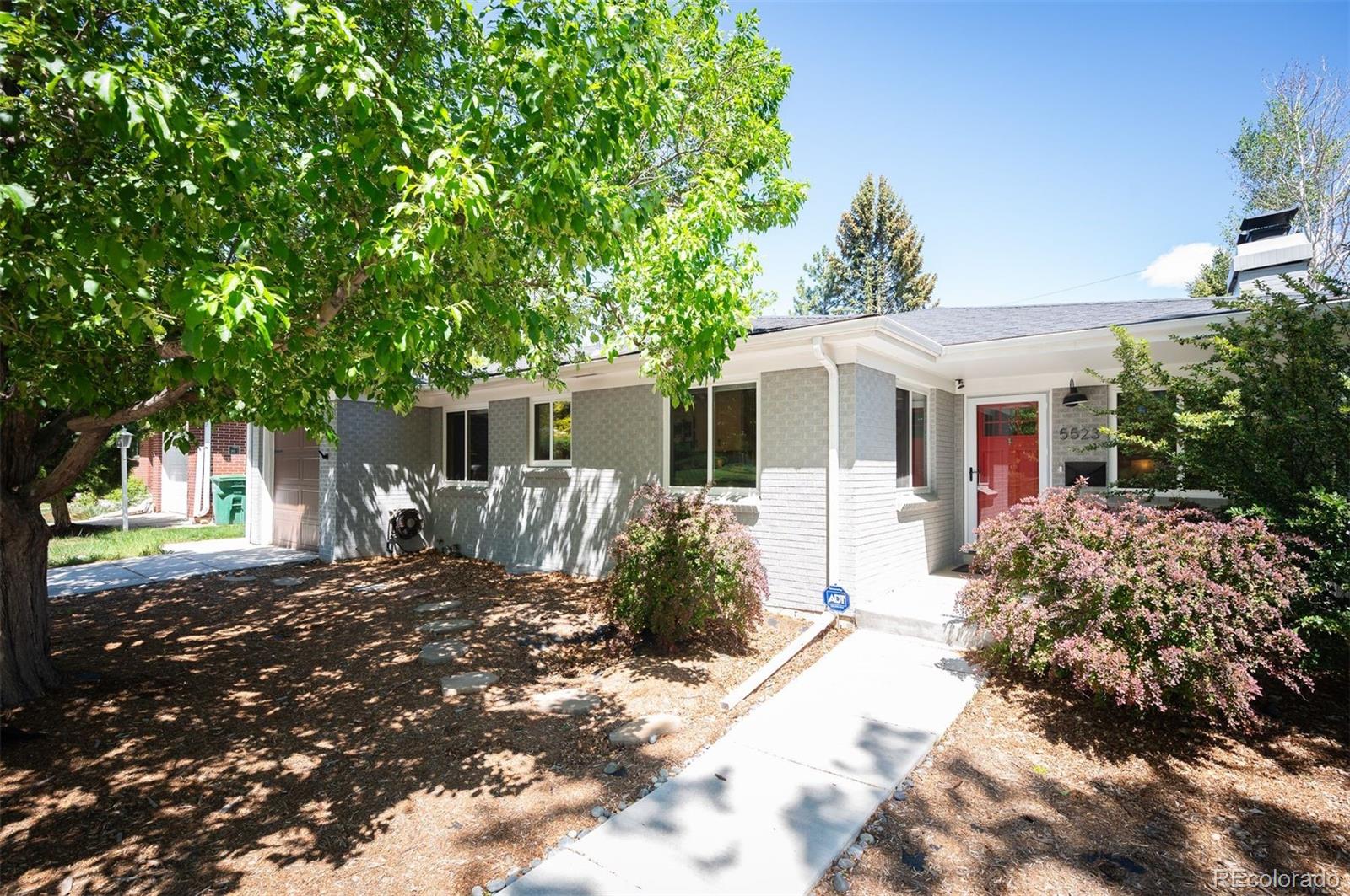5523 E Utah Place