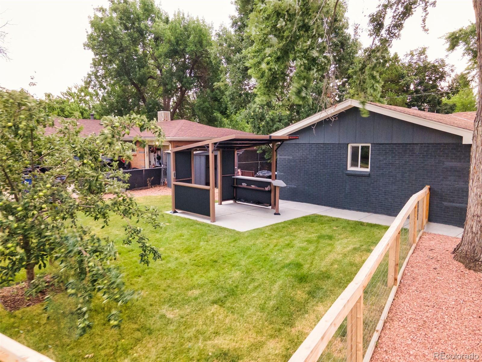 9055 Brooks Drive