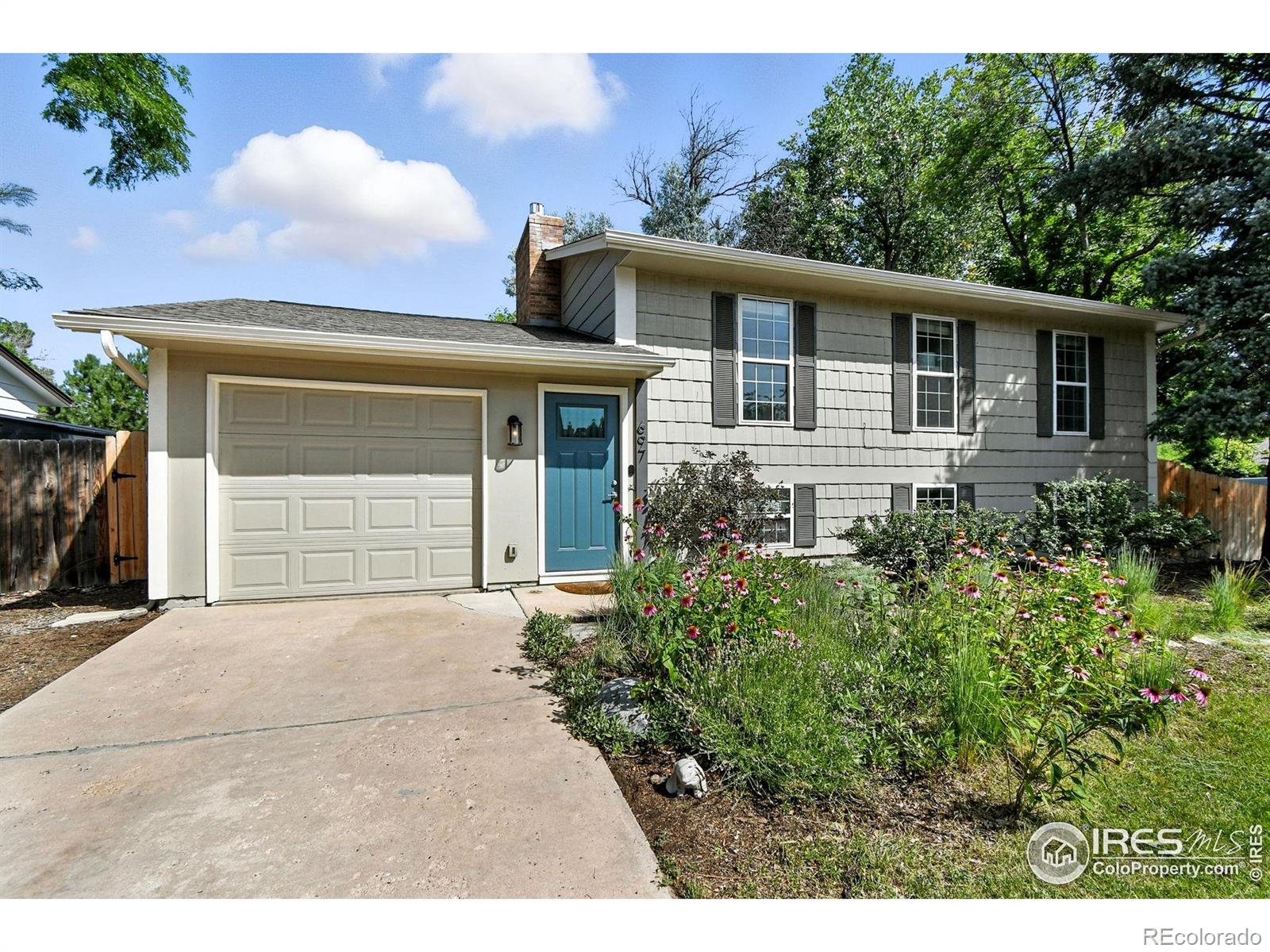 697 Fireside Street