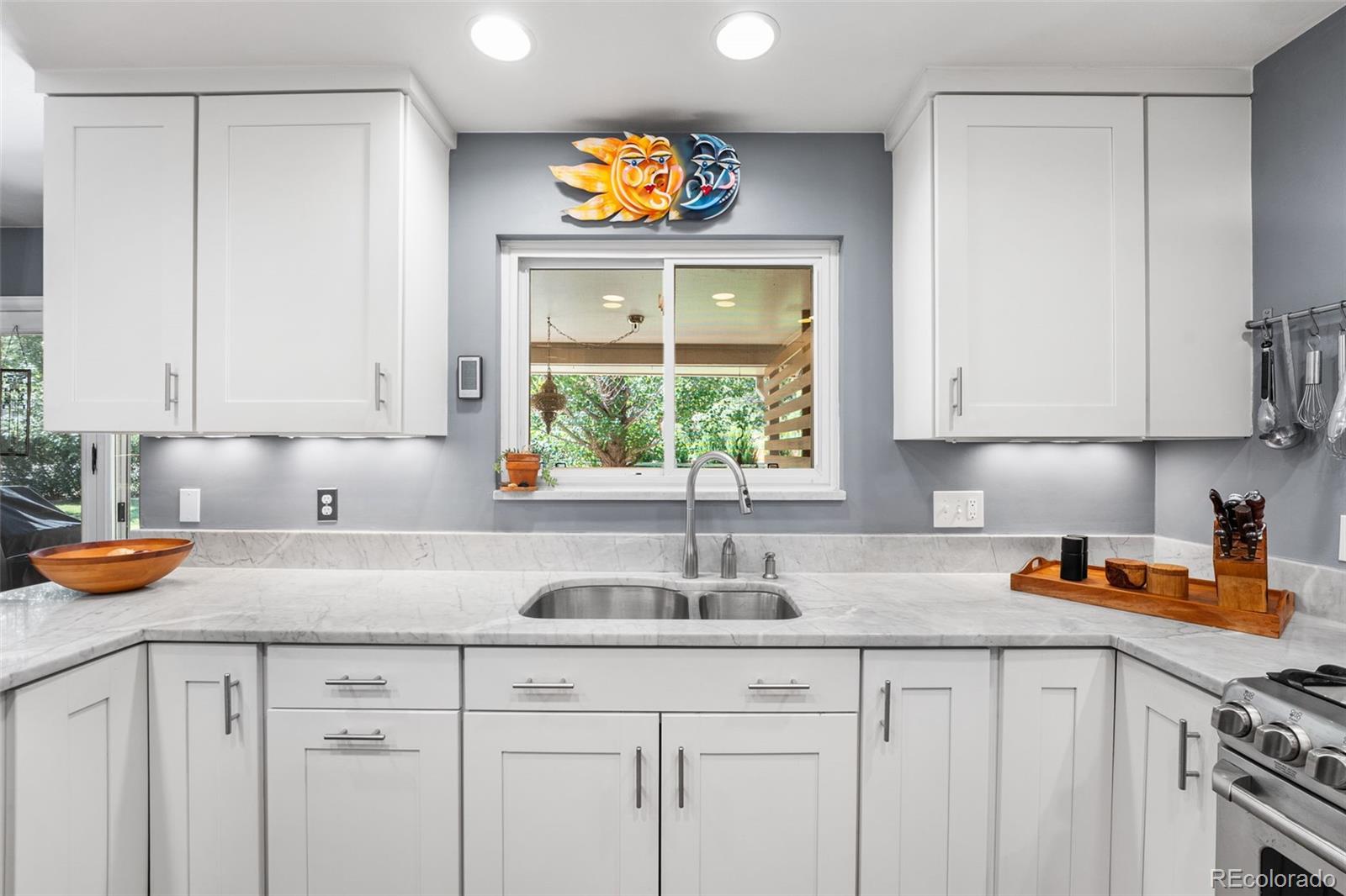 6127 S Coventry Lane