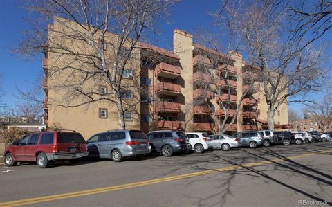 Condominium in Denver CO 625 Pennsylvania Street 17.jpg