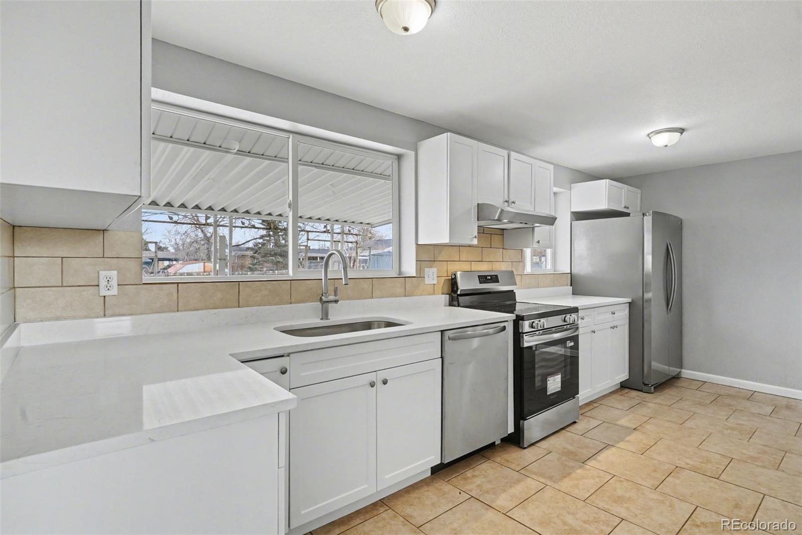 1940 S Sheridan Boulevard