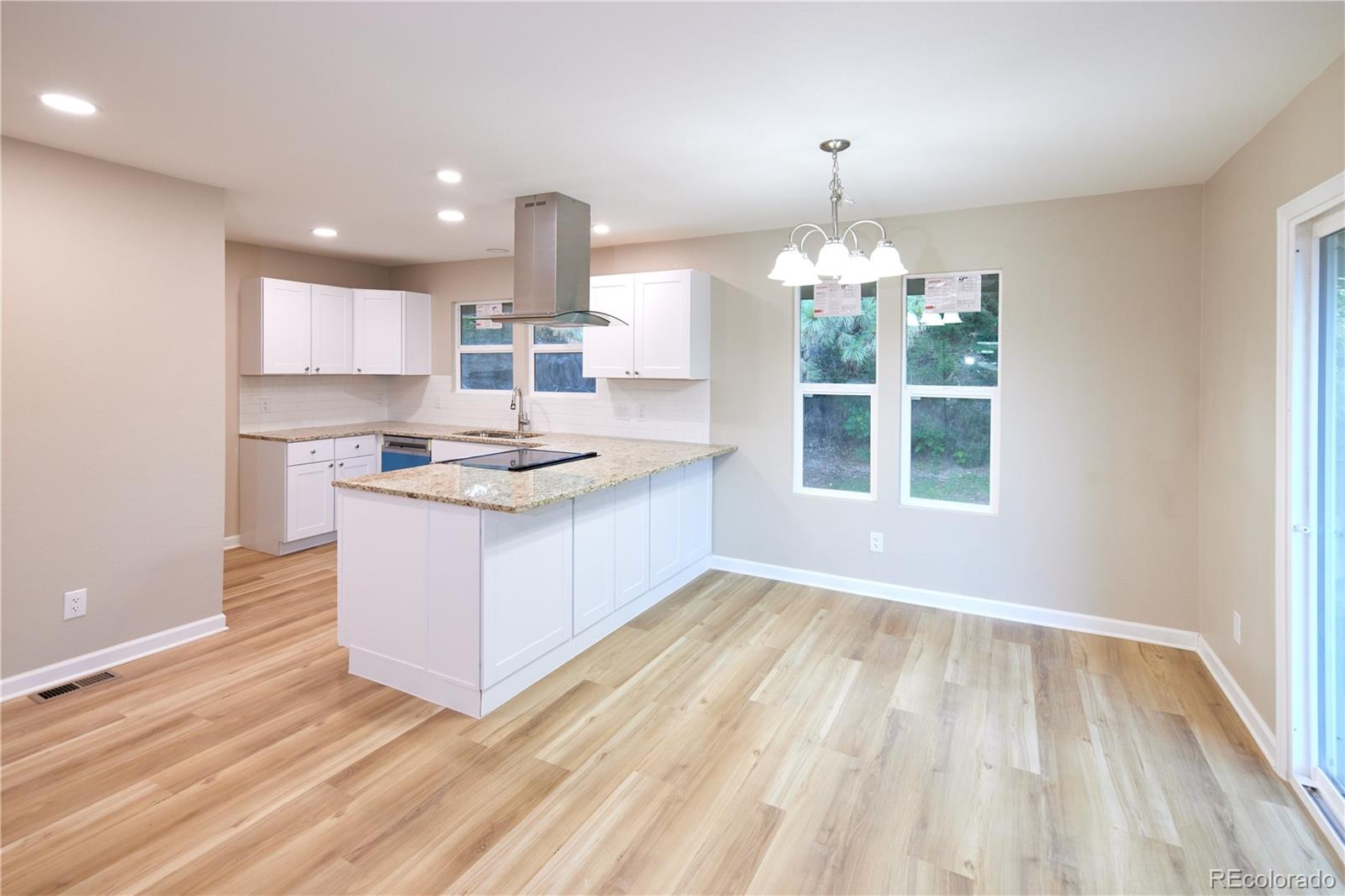8713 E Roundtree Avenue, Greenwood Village, CO, 80111 4 8713 E Roundtree Avenue