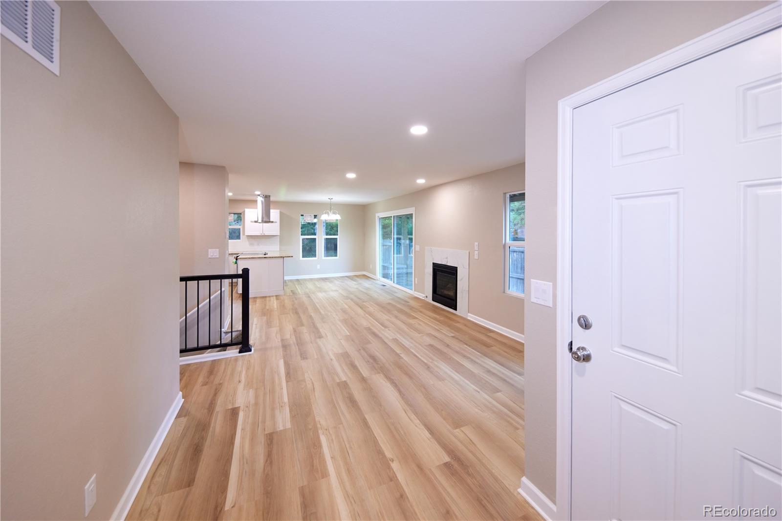 8713 E Roundtree Avenue, Greenwood Village, CO, 80111 2 8713 E Roundtree Avenue
