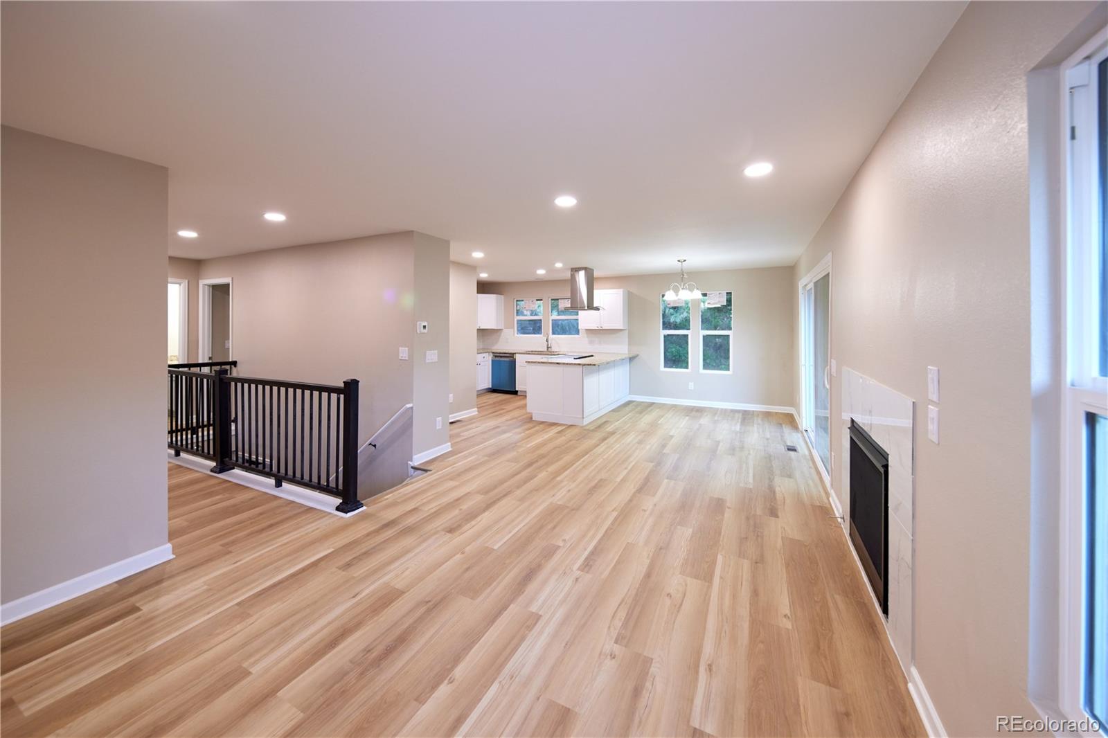 8713 E Roundtree Avenue, Greenwood Village, CO, 80111 3 8713 E Roundtree Avenue
