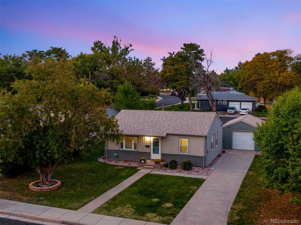 Photo of 2437 Mountain View Drive, Loveland, CO 80538 (MLS # 3026110)