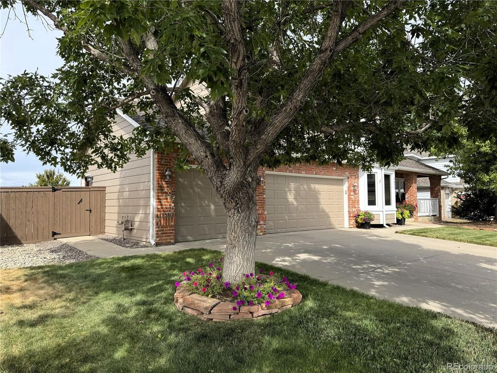Photo of 9635 Cherryvale Drive, Highlands Ranch, CO 80126 (MLS # 4542207)