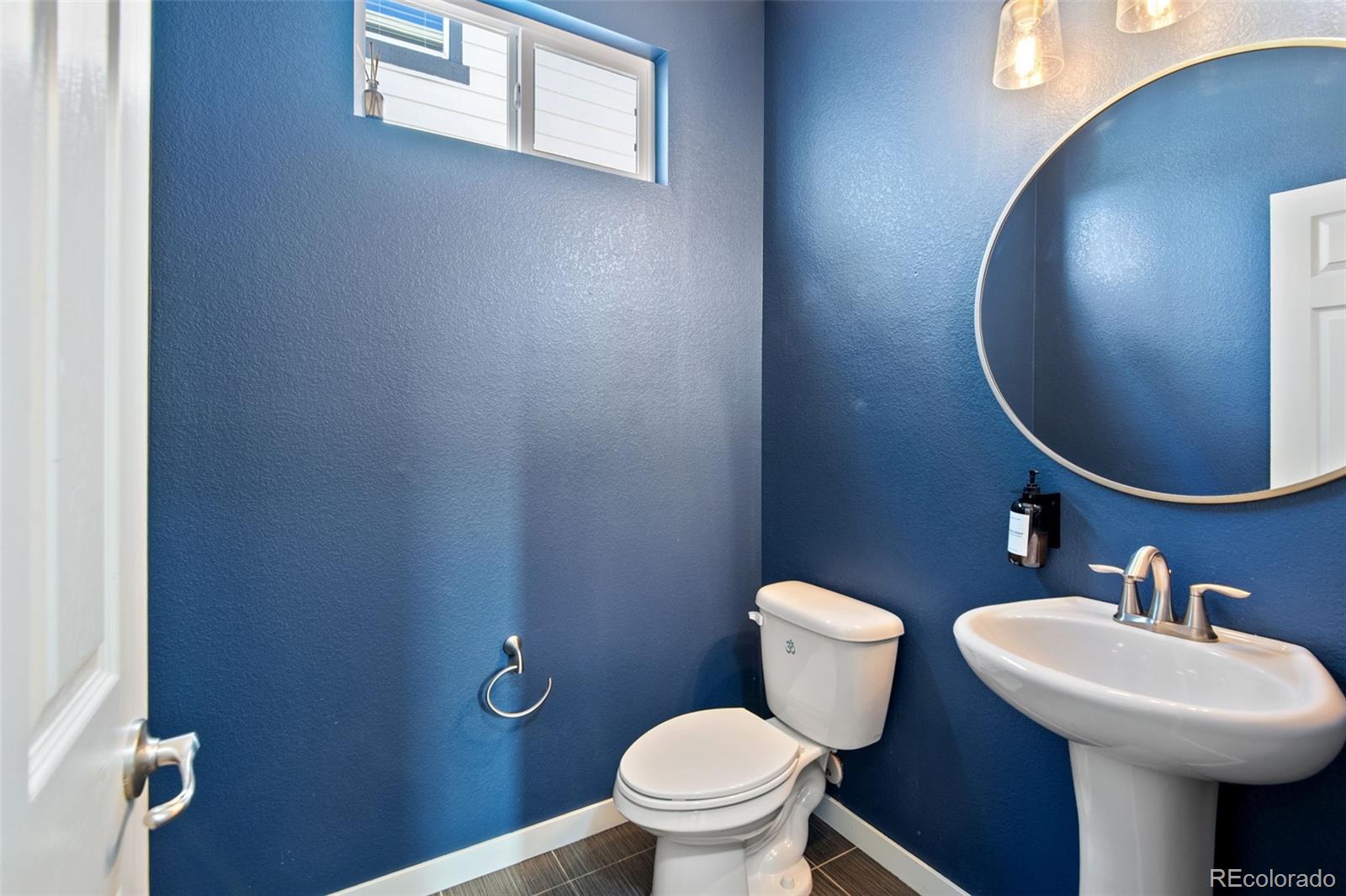 5617 Dunraven Street