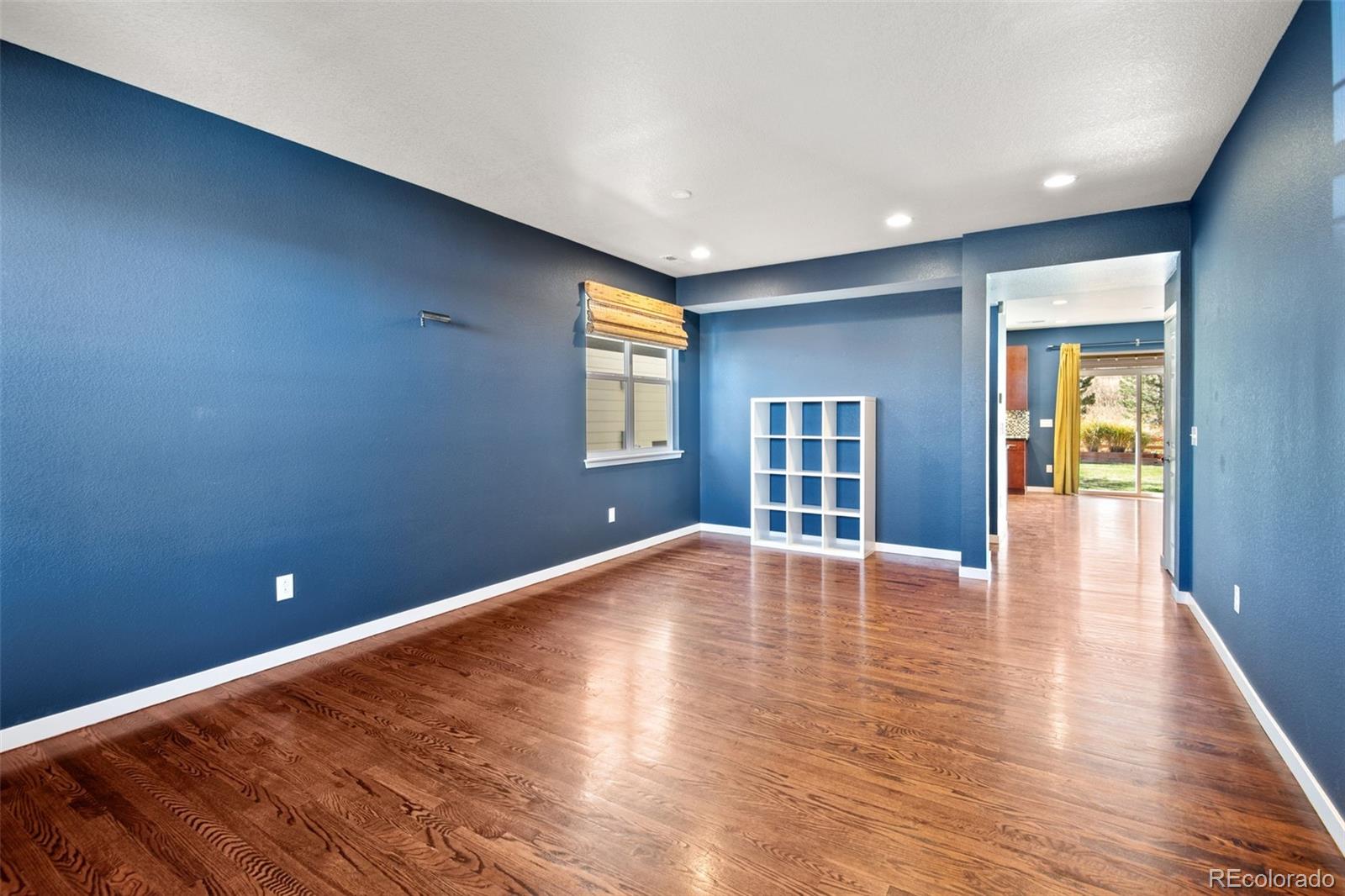 5617 Dunraven Street