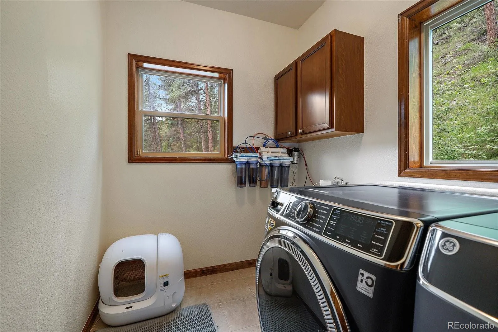 Evergreen, Colorado 80439, United States, 3 Bedrooms Bedrooms, ,4 BathroomsBathrooms,Residential,Active,159433