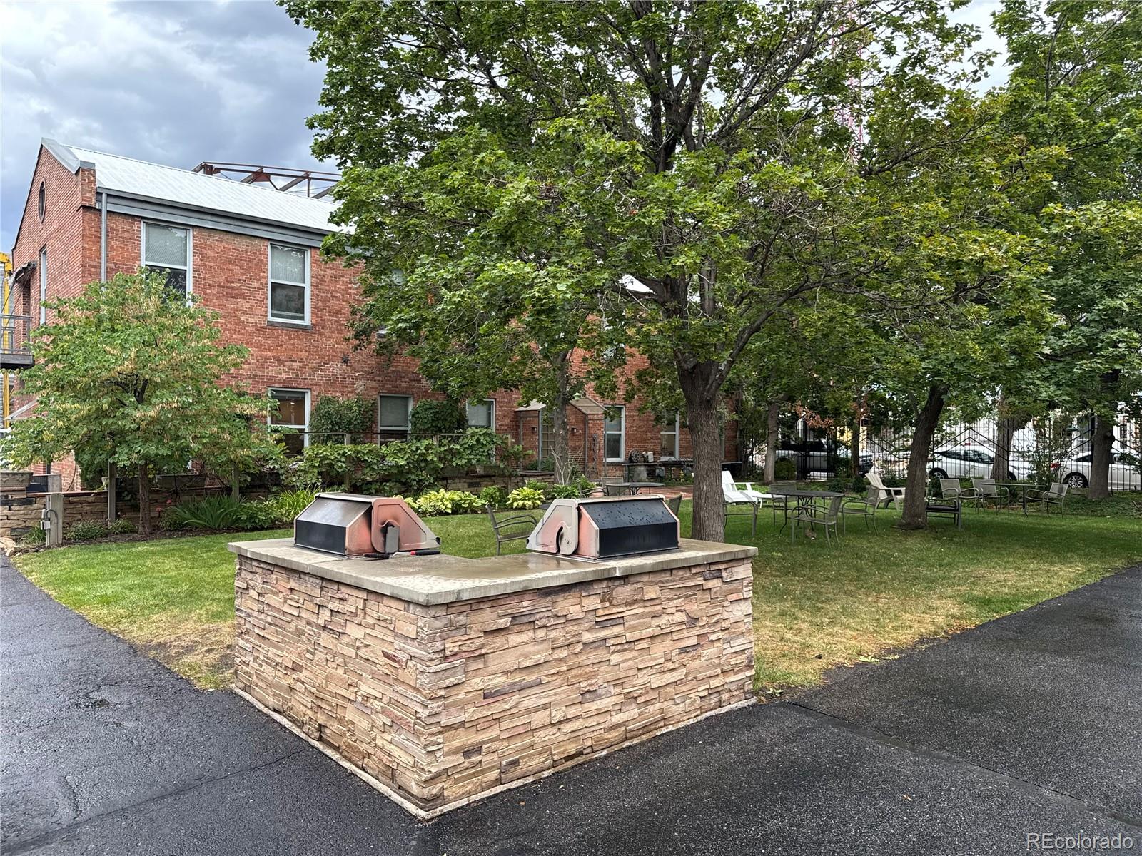 3309 Blake Street 204