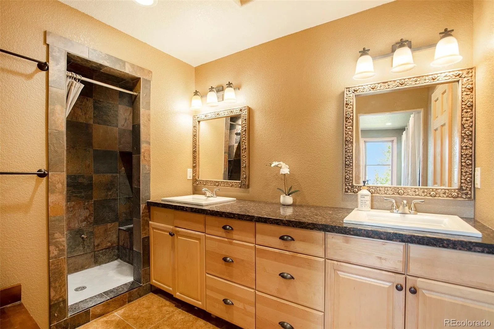 Evergreen, Colorado 80439, United States, 3 Bedrooms Bedrooms, ,2 BathroomsBathrooms,Residential,Pending,39250