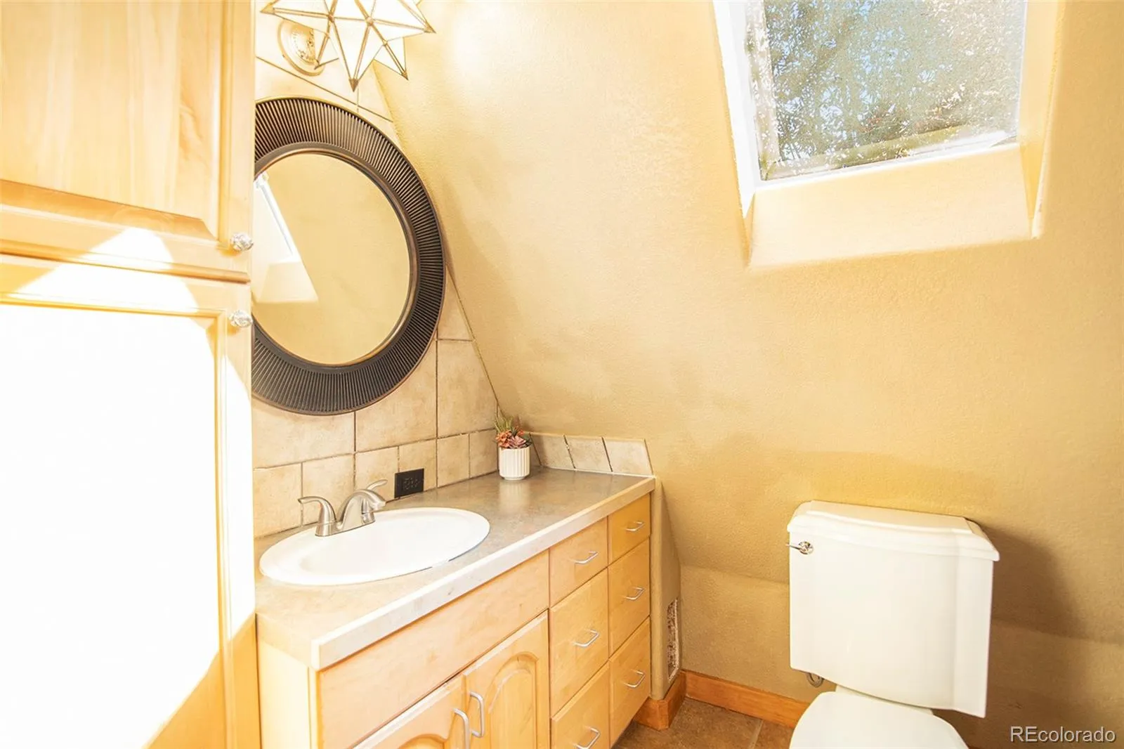 Evergreen, Colorado 80439, United States, 3 Bedrooms Bedrooms, ,2 BathroomsBathrooms,Residential,Pending,39250