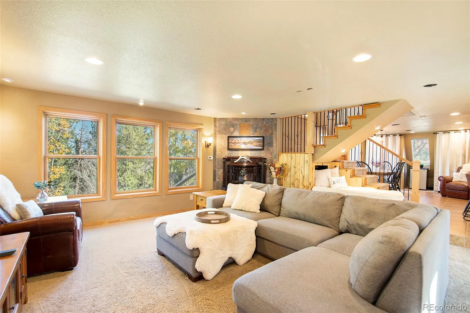 Evergreen, Colorado 80439, United States, 3 Bedrooms Bedrooms, ,2 BathroomsBathrooms,Residential,Pending,39250