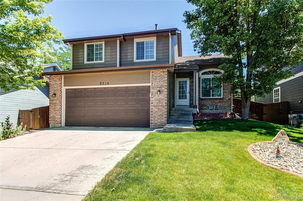 Photo of 9314 Wiltshire Drive, Littleton, CO 80130 (MLS # 9562459)