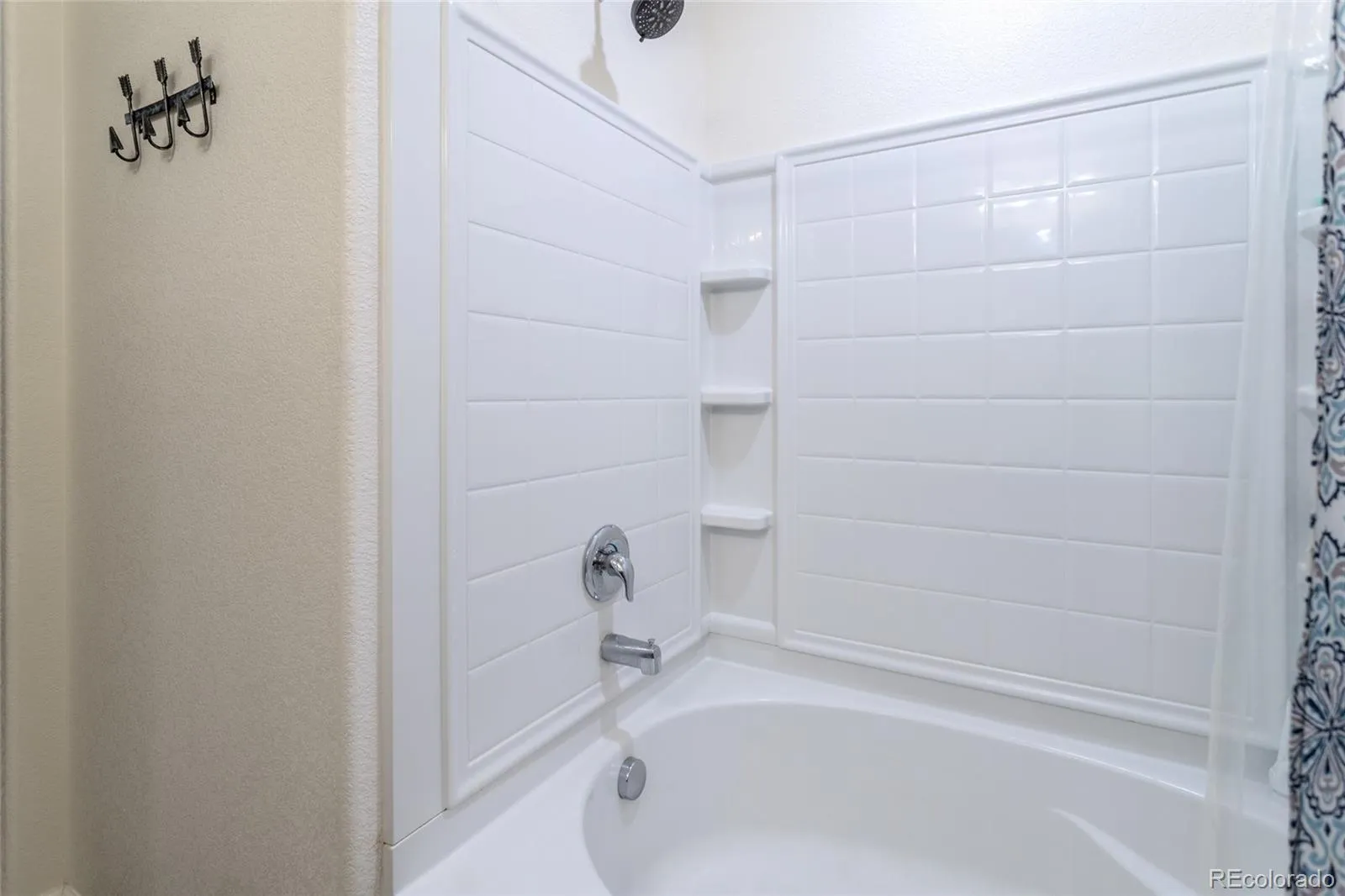 Lochbuie, Colorado 80603, United States, 3 Bedrooms Bedrooms, ,2 BathroomsBathrooms,Residential,Active,198272