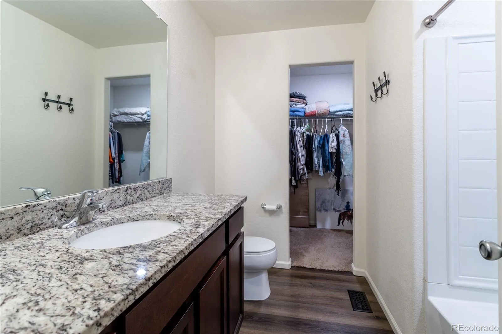 Lochbuie, Colorado 80603, United States, 3 Bedrooms Bedrooms, ,2 BathroomsBathrooms,Residential,Active,198272