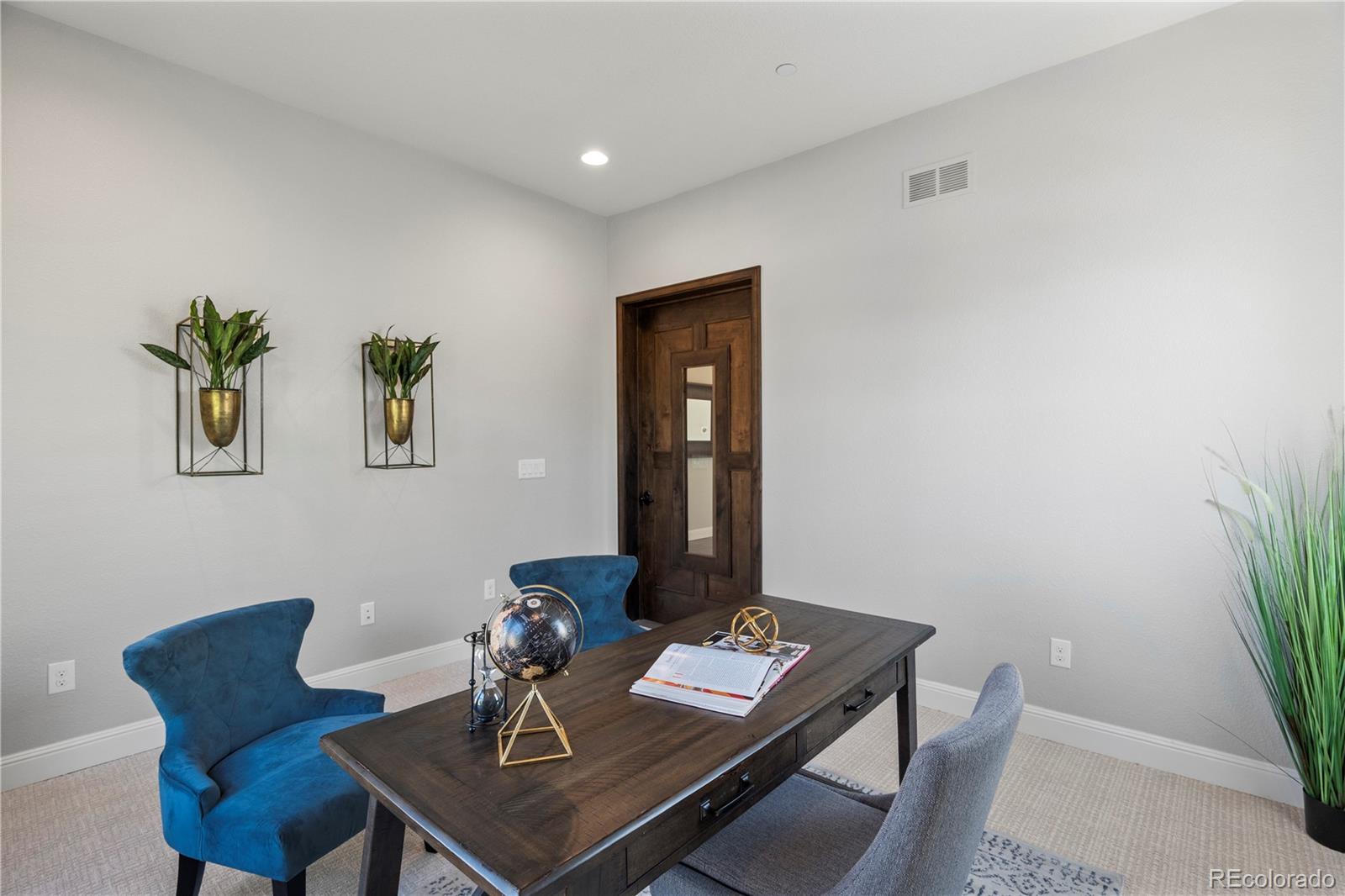 6877 Northstar Court