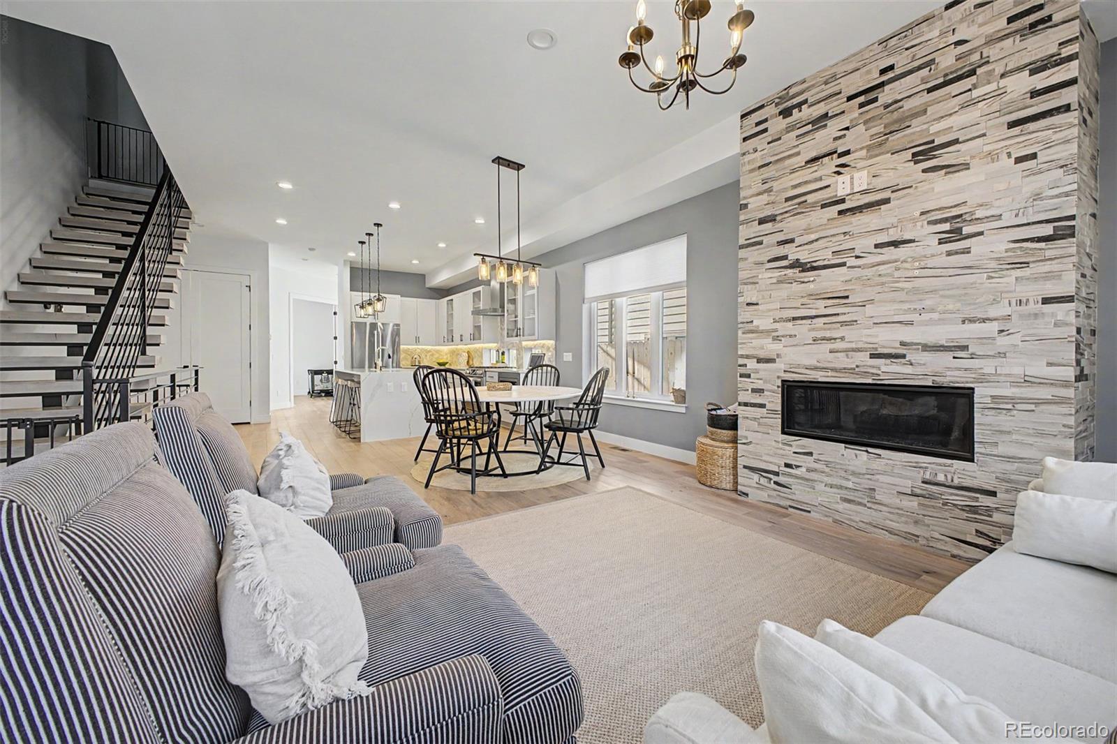 8 S Colorado Boulevard