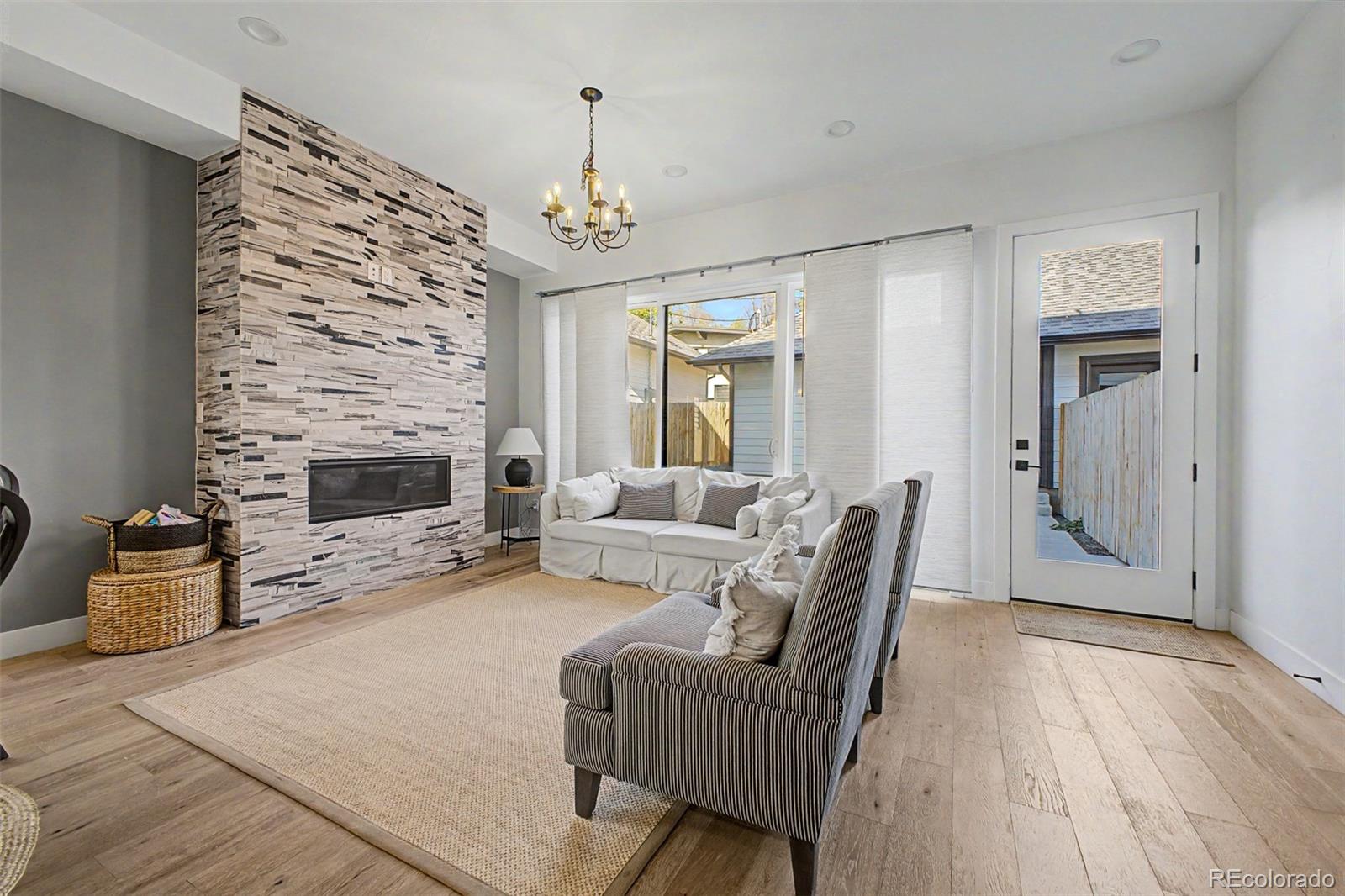 8 S Colorado Boulevard