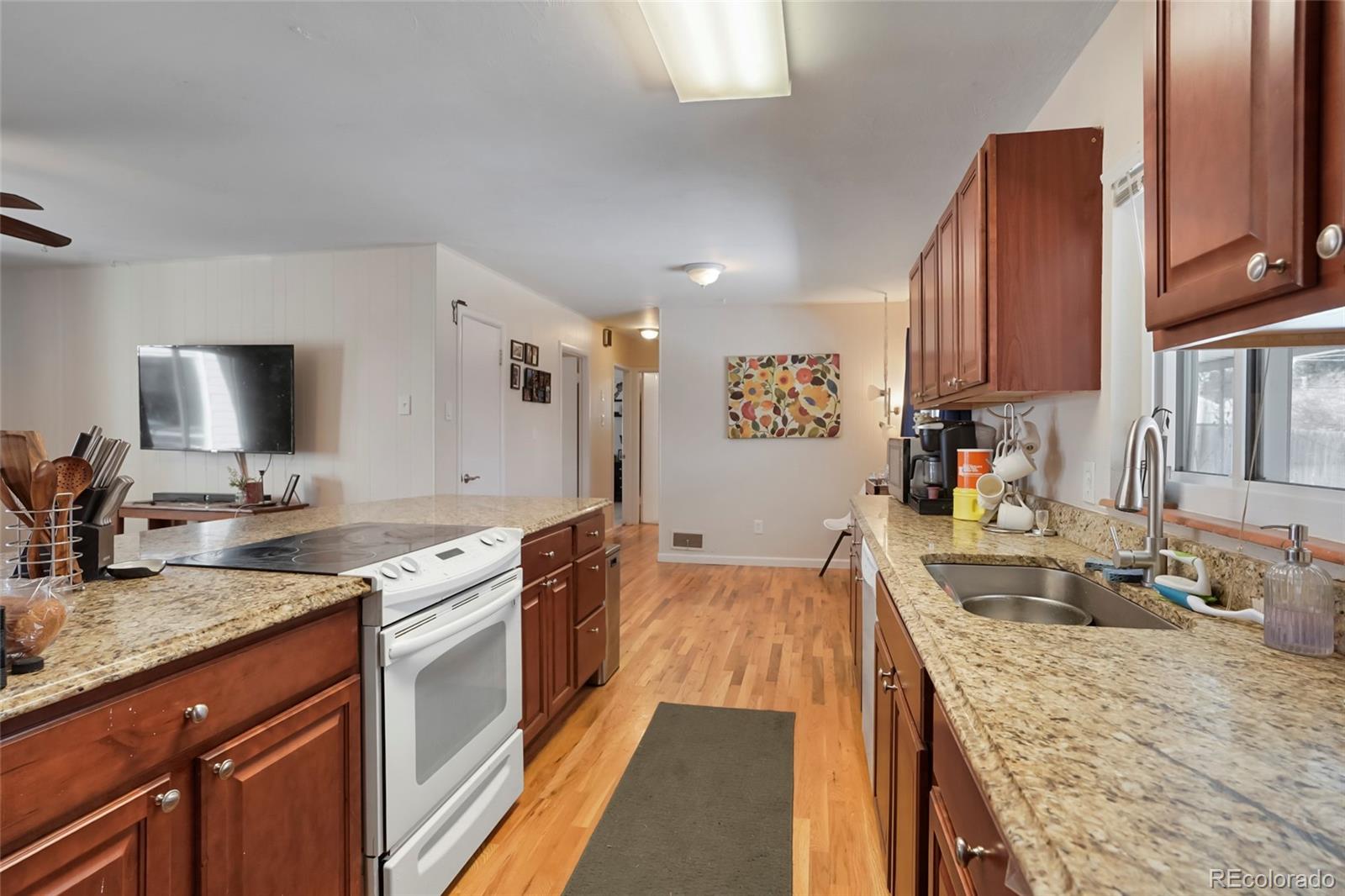 3423 S Glencoe Street, Denver, CO, 80222 3 3423 S Glencoe Street
