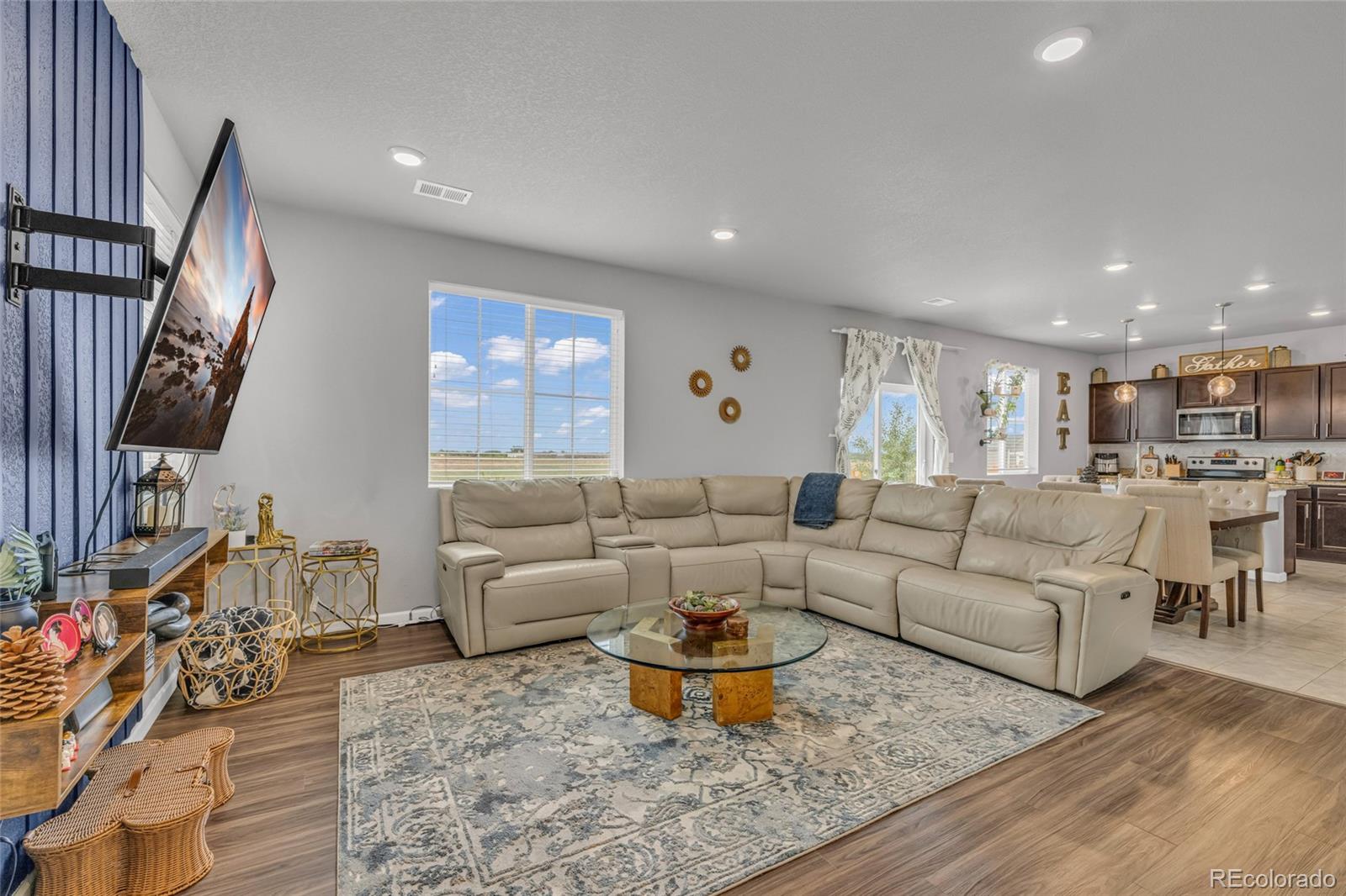 5433 Bauer Drive