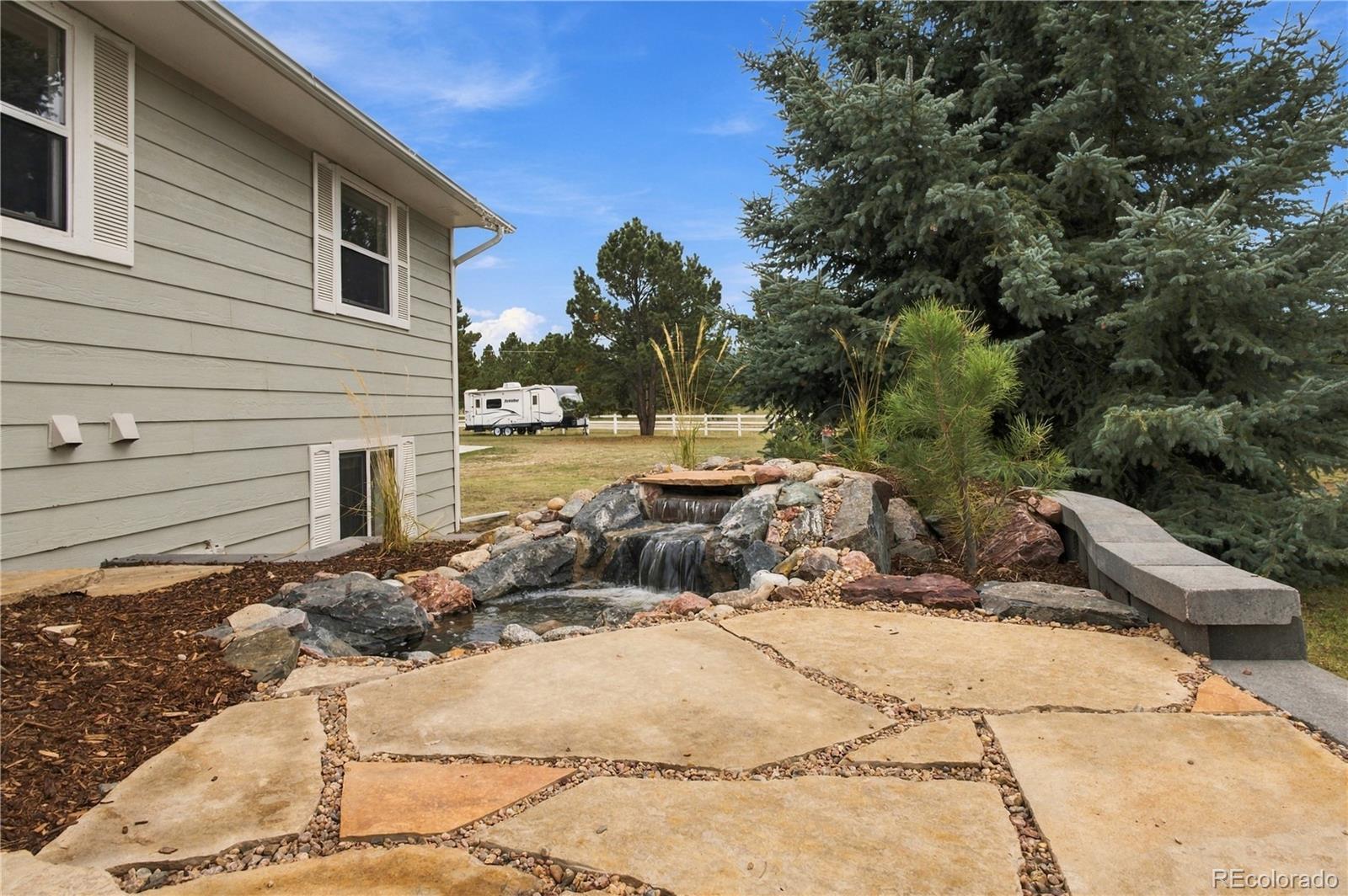 33976 Hummingbird Drive