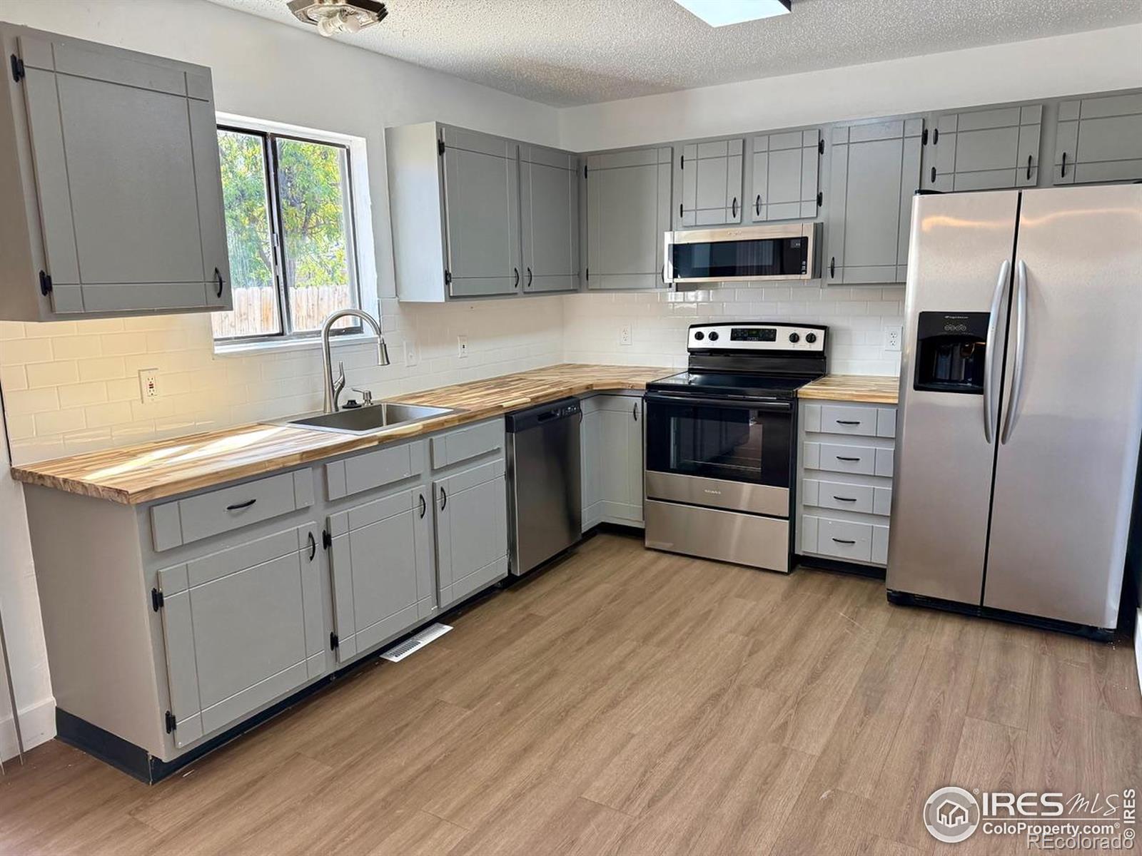 2122 Wedgewood Drive