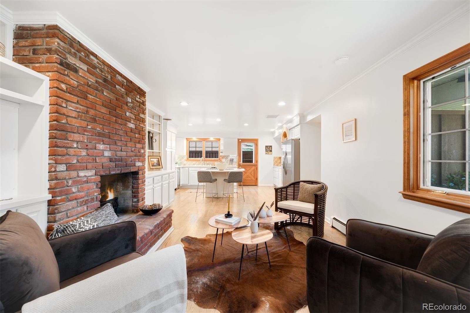 2290 E Columbia Place