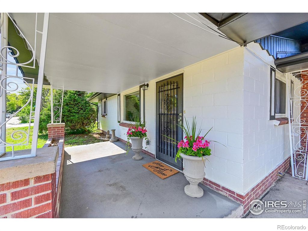 Photo of 707 E Emma Street, Lafayette, CO 80026 (MLS # IR1043940)