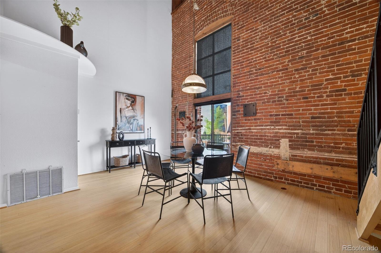 3225 Blake Street 20