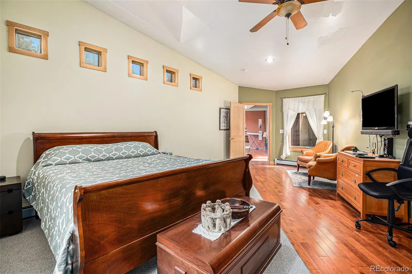 Evergreen, Colorado 80439, United States, 3 Bedrooms Bedrooms, ,3 BathroomsBathrooms,Residential,Pending,18343