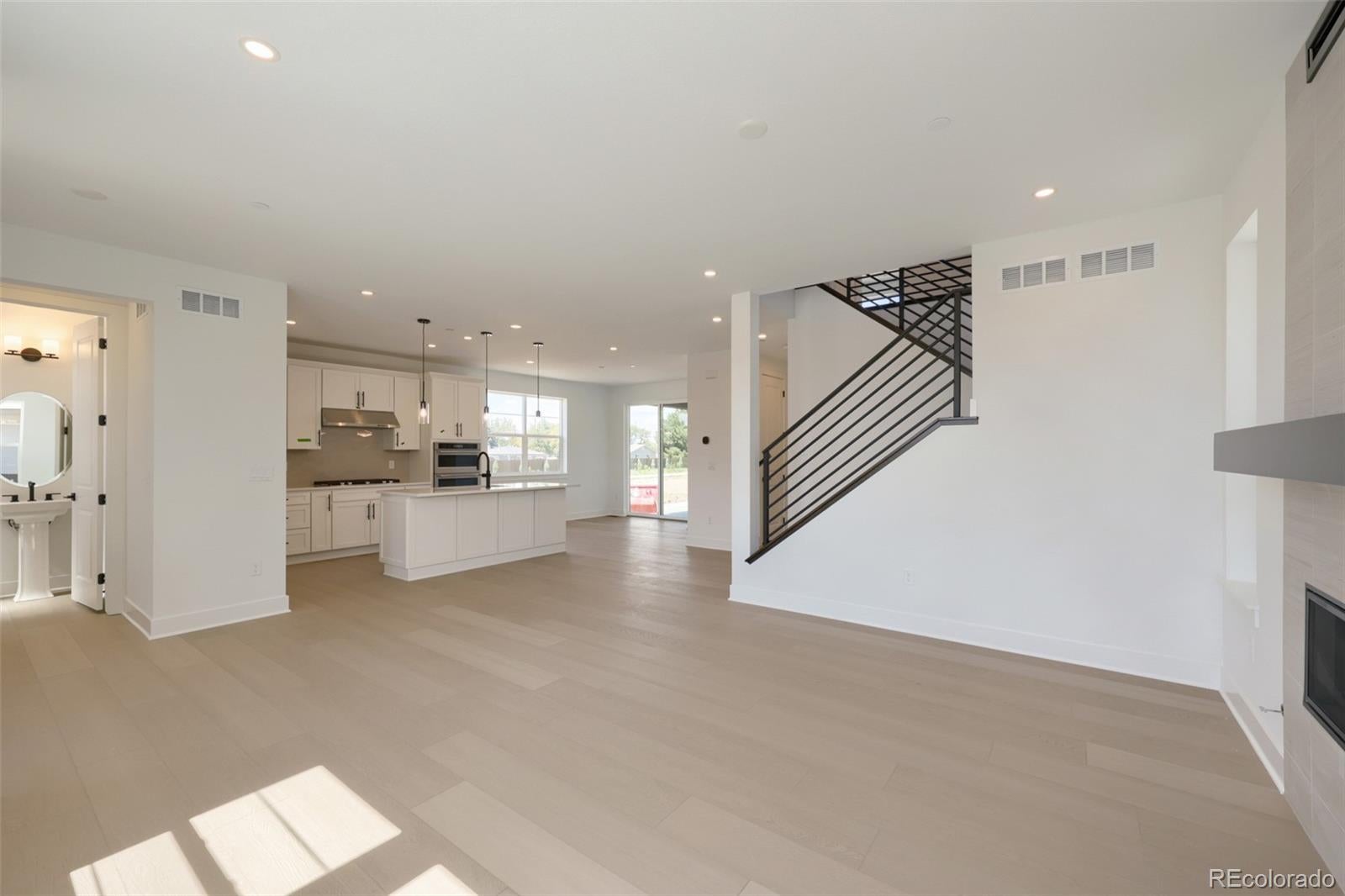 10103 Ames Street