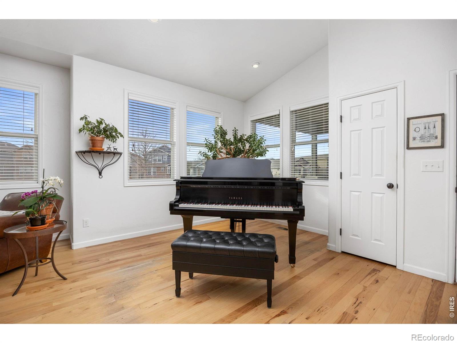 3174 Lower Loop Drive