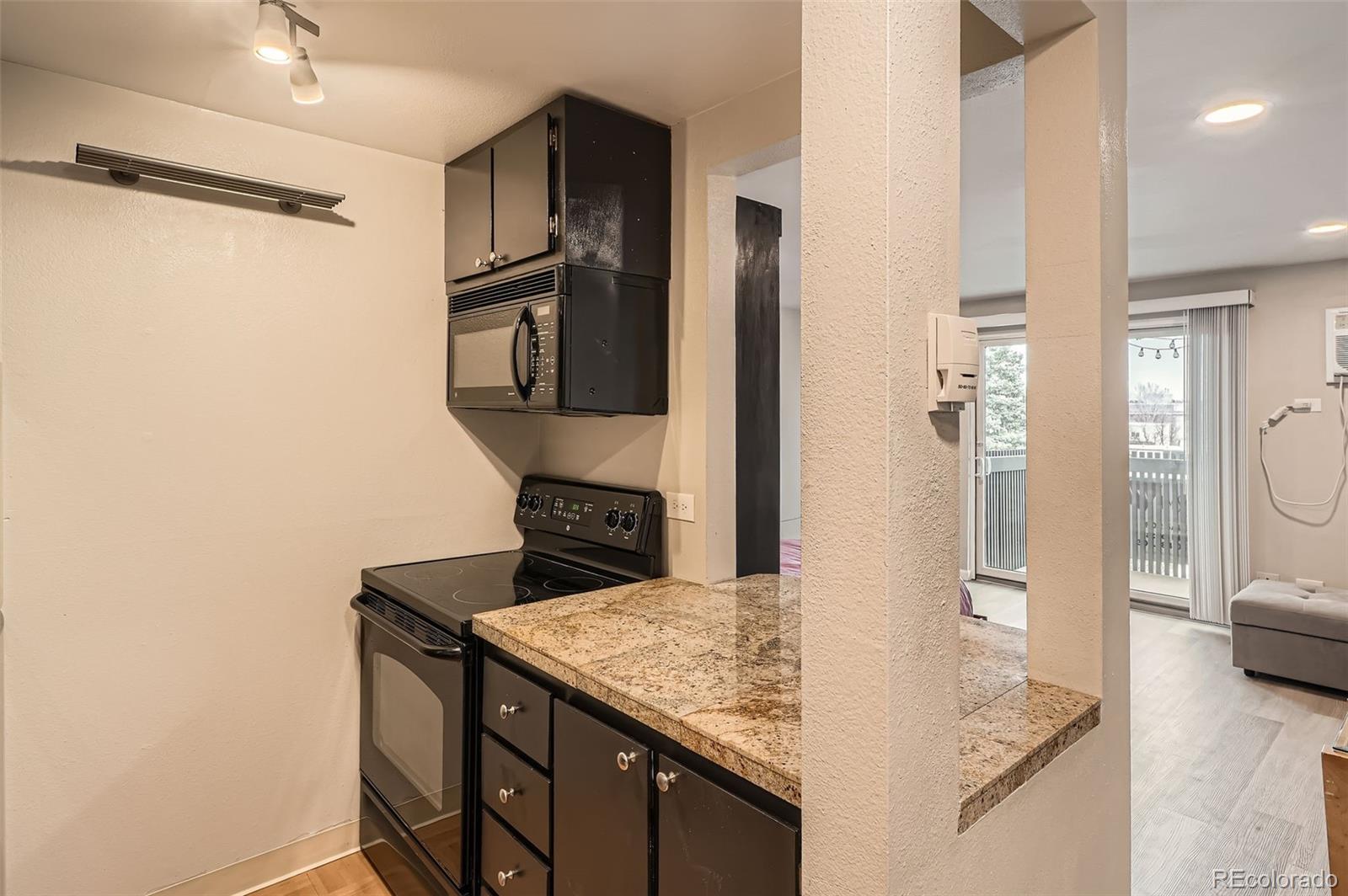65 N Clarkson Street 604
