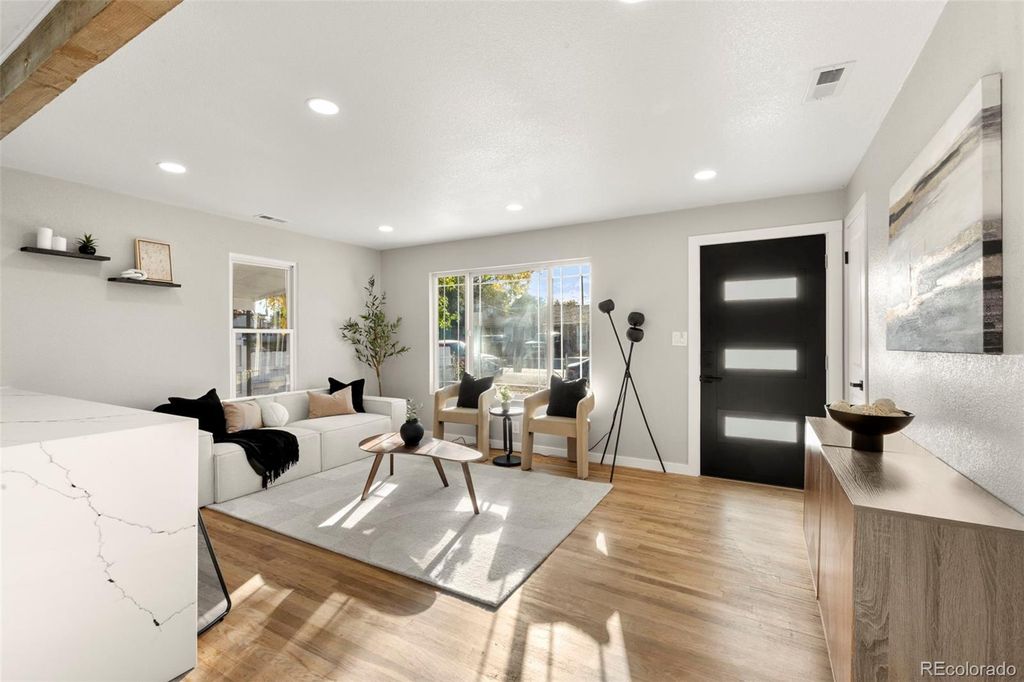 Photo of 538 S Osceola Street, Denver, CO 80219 (MLS # 4247776)