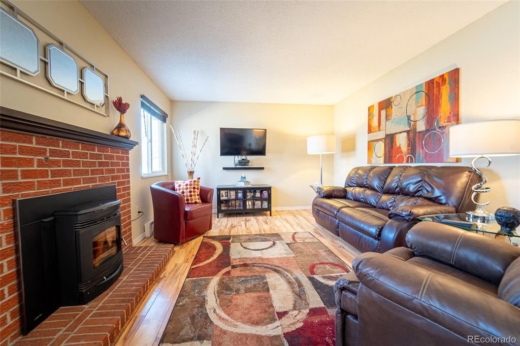 Photo of 2239 Bowen Street, Longmont, CO 80501 (MLS # 8101658)