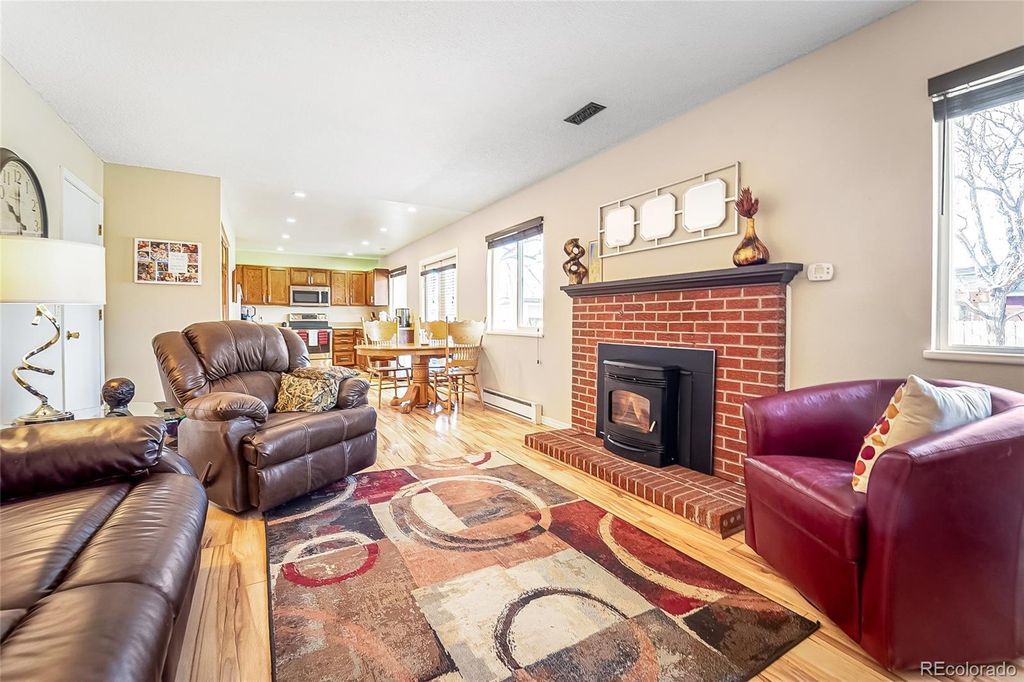 Photo of 2239 Bowen Street, Longmont, CO 80501 (MLS # 8101658)