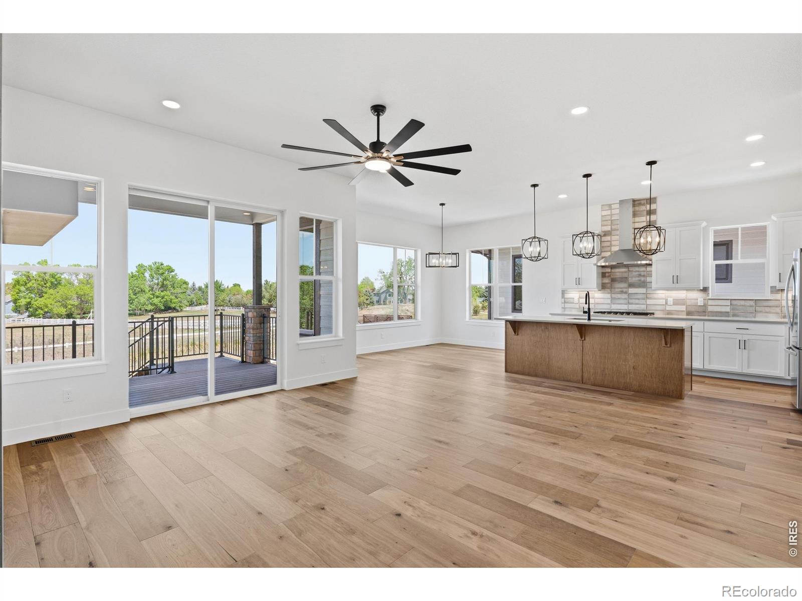 8463 Annapolis Drive