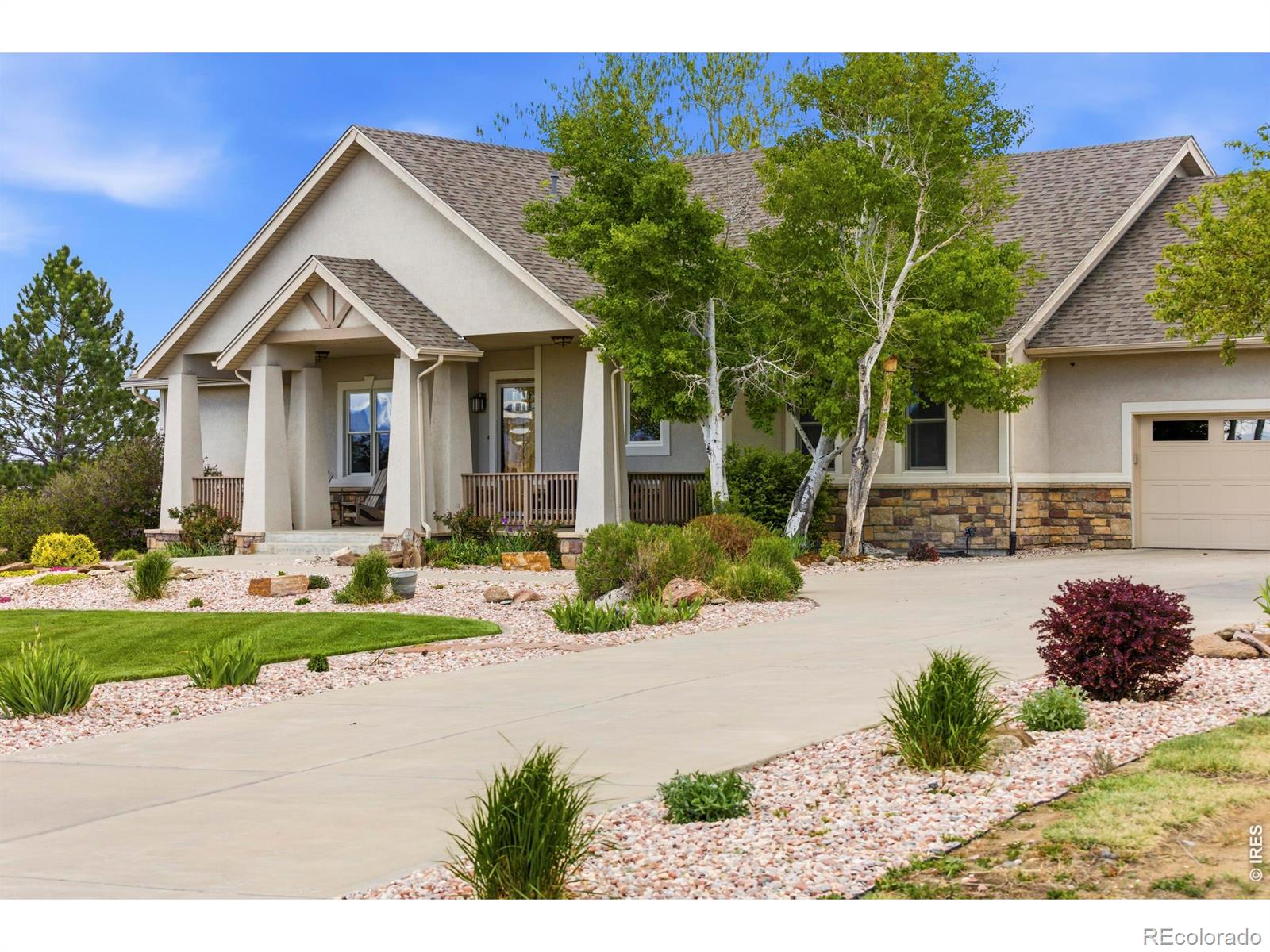 416 Hawks Nest Way