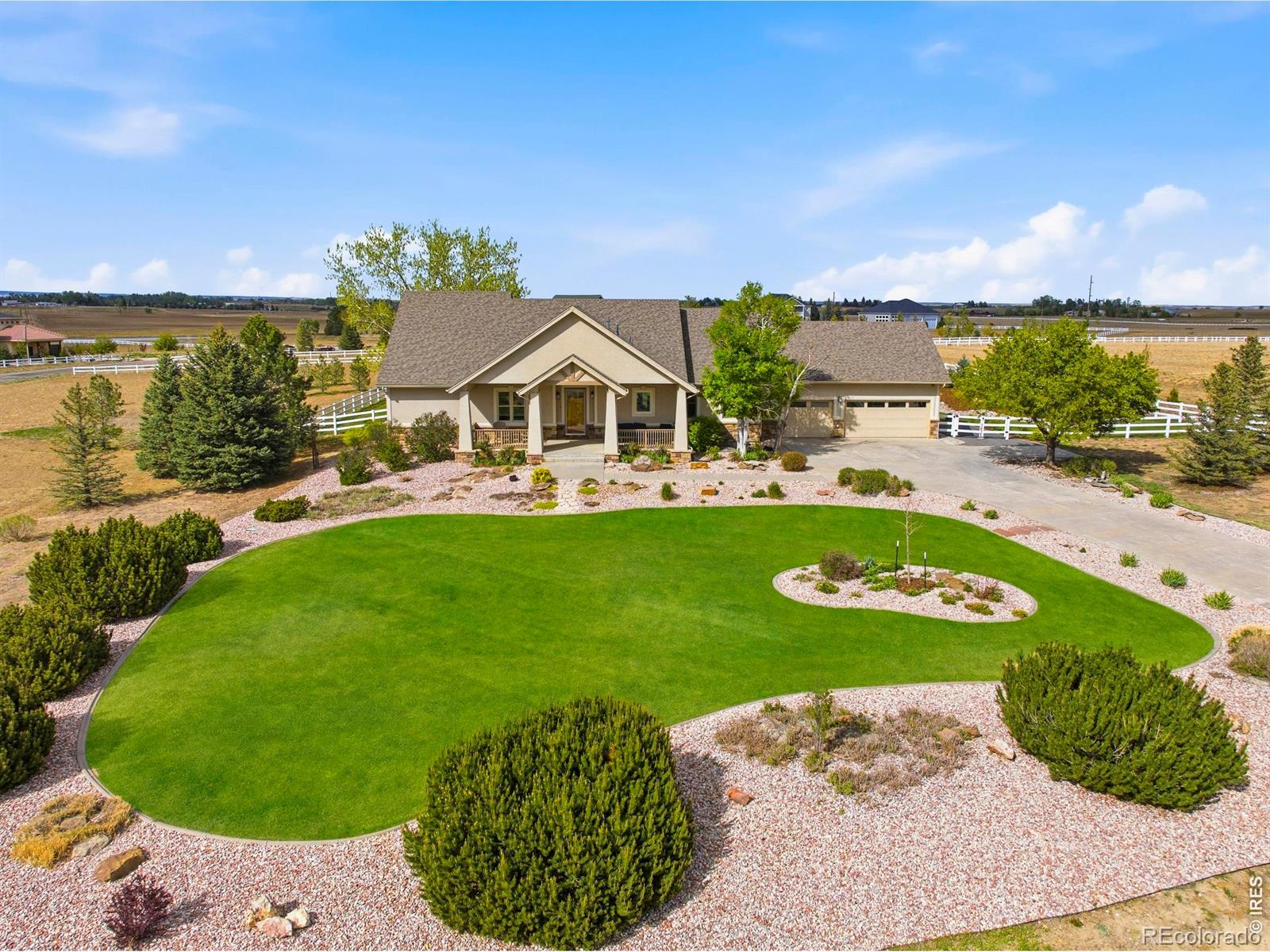 416 Hawks Nest Way